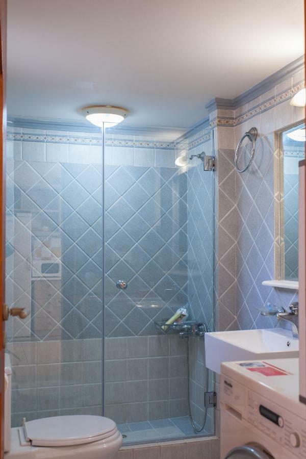 Evelia Apartment Galatas  Luaran gambar
