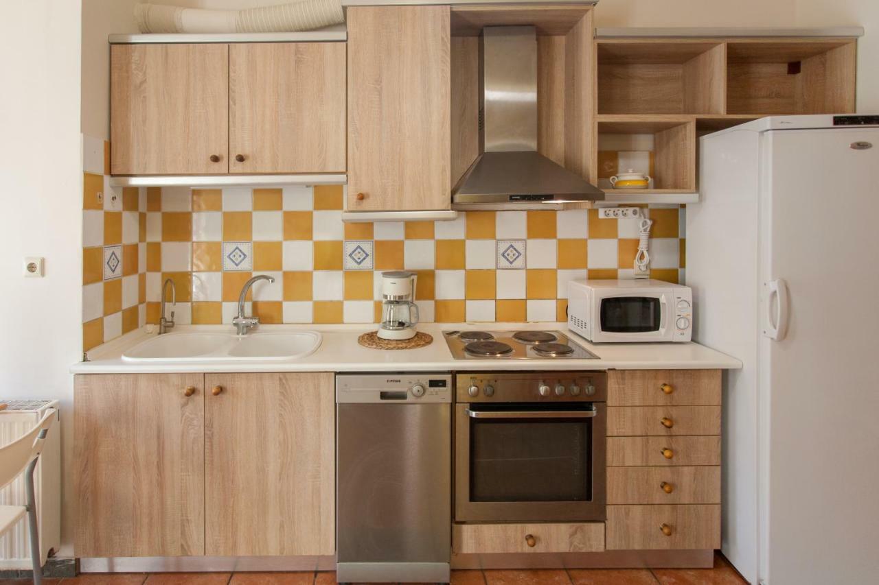 Evelia Apartment Galatas  Luaran gambar